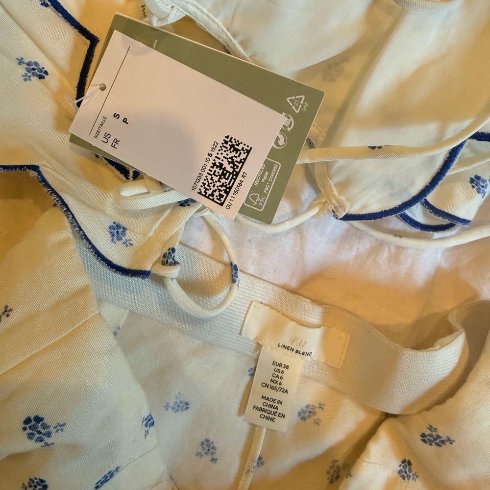 H&M Two-Piece Set with Scallop Trim - Picture 3 of 3